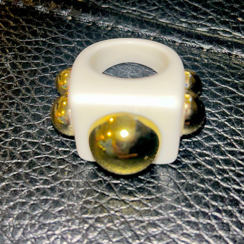 NEW Gold Studded Chunky Oversize Acetate Ring Size 8 High Fashion Edgy - White